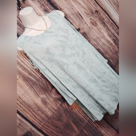 2 For $25 Maurices Light Blue Tie-Dye Cold Shoulder Top Size 1 - Picture 4 of 6